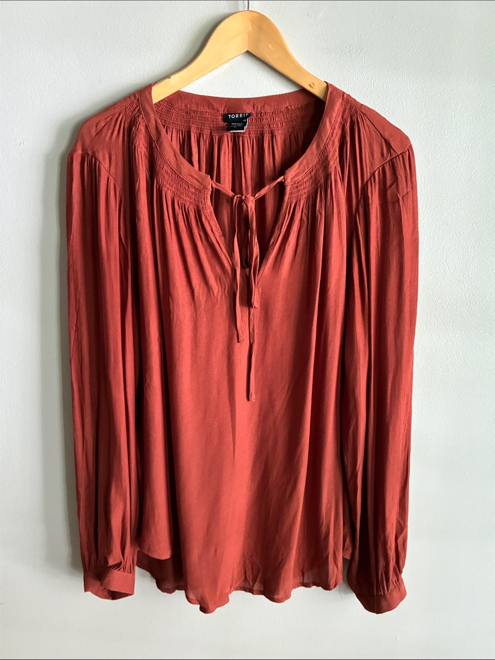 Torrid Size 2 Rust Boho Peasant Blouse Tie Neck Long Sleeve Fall Top